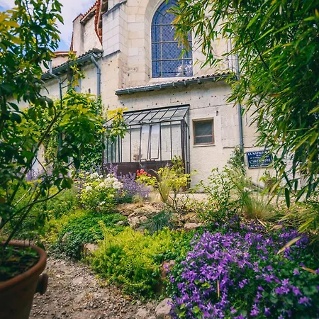 Le Prieure Sainte Croix בית הארחה 3*