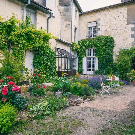 Le Prieure Sainte Croix Loudun