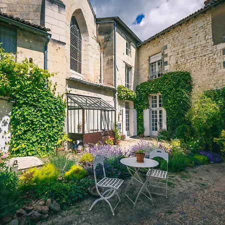 Le Prieure Sainte Croix 3*