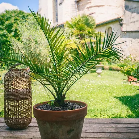 Le Prieure Sainte Croix 3*