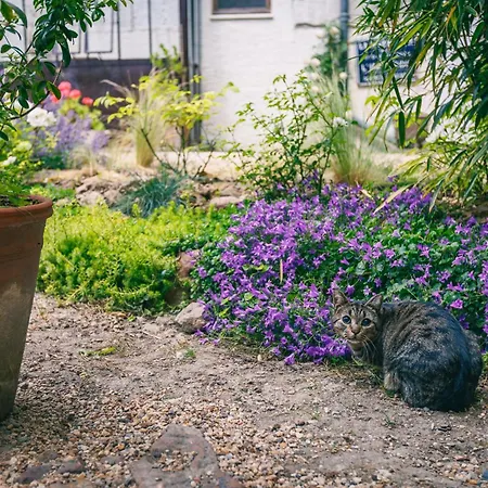 Le Prieure Sainte Croix Pensjonat 3*