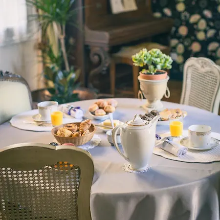 Le Prieure Sainte Croix Loudun