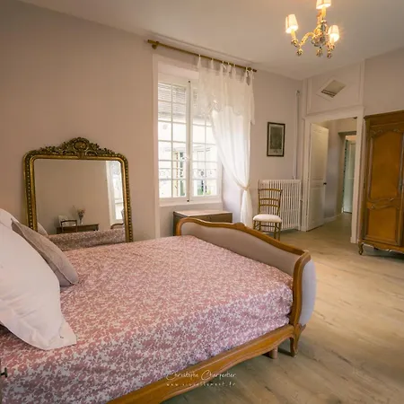 Le Prieure Sainte Croix Pensjonat 3*