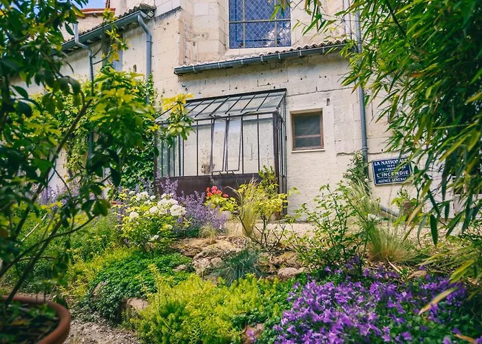 Le Prieure Sainte Croix בית הארחה 3*